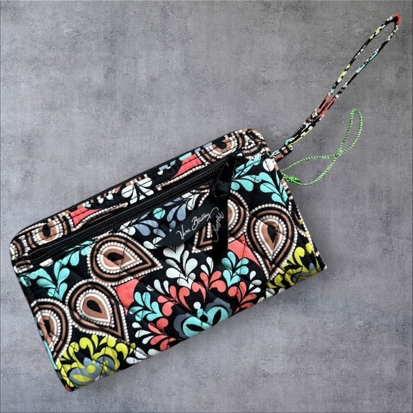Vera Bradley Zip Wristlet in Sierra NWOT - Picture 2 of 4